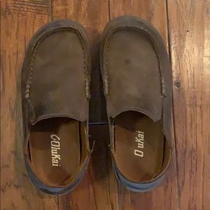 Kids Olukai brown loafers. Boys size 1